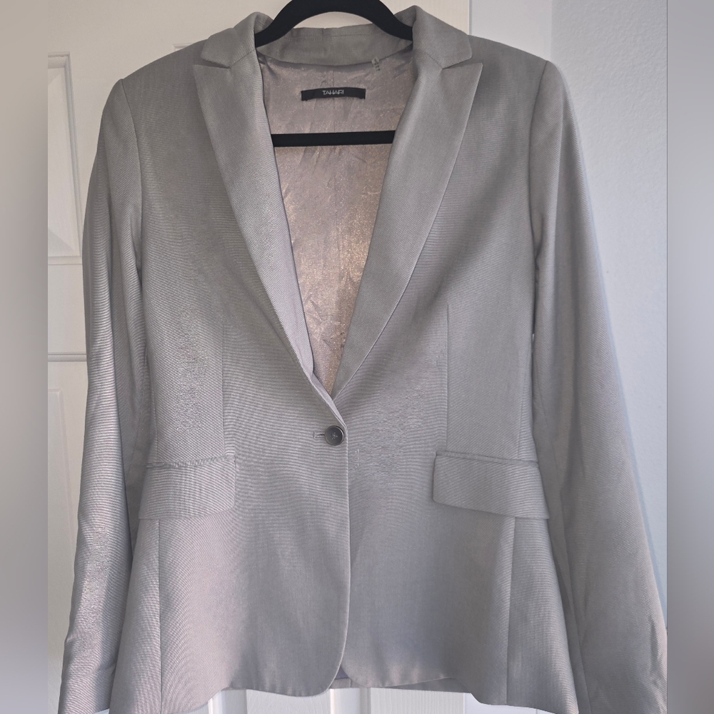 Tahari Light Silver Single-Button Blazer